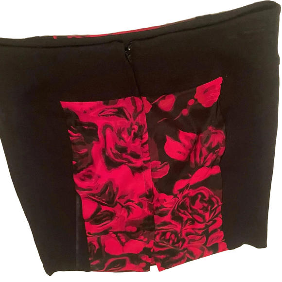 Cache Black / Red Floral Flower Print Skirt Size 0 - - Picture 6 of 6